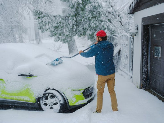 5 Accessories to Enhance Your Vehicle Safety in Winter